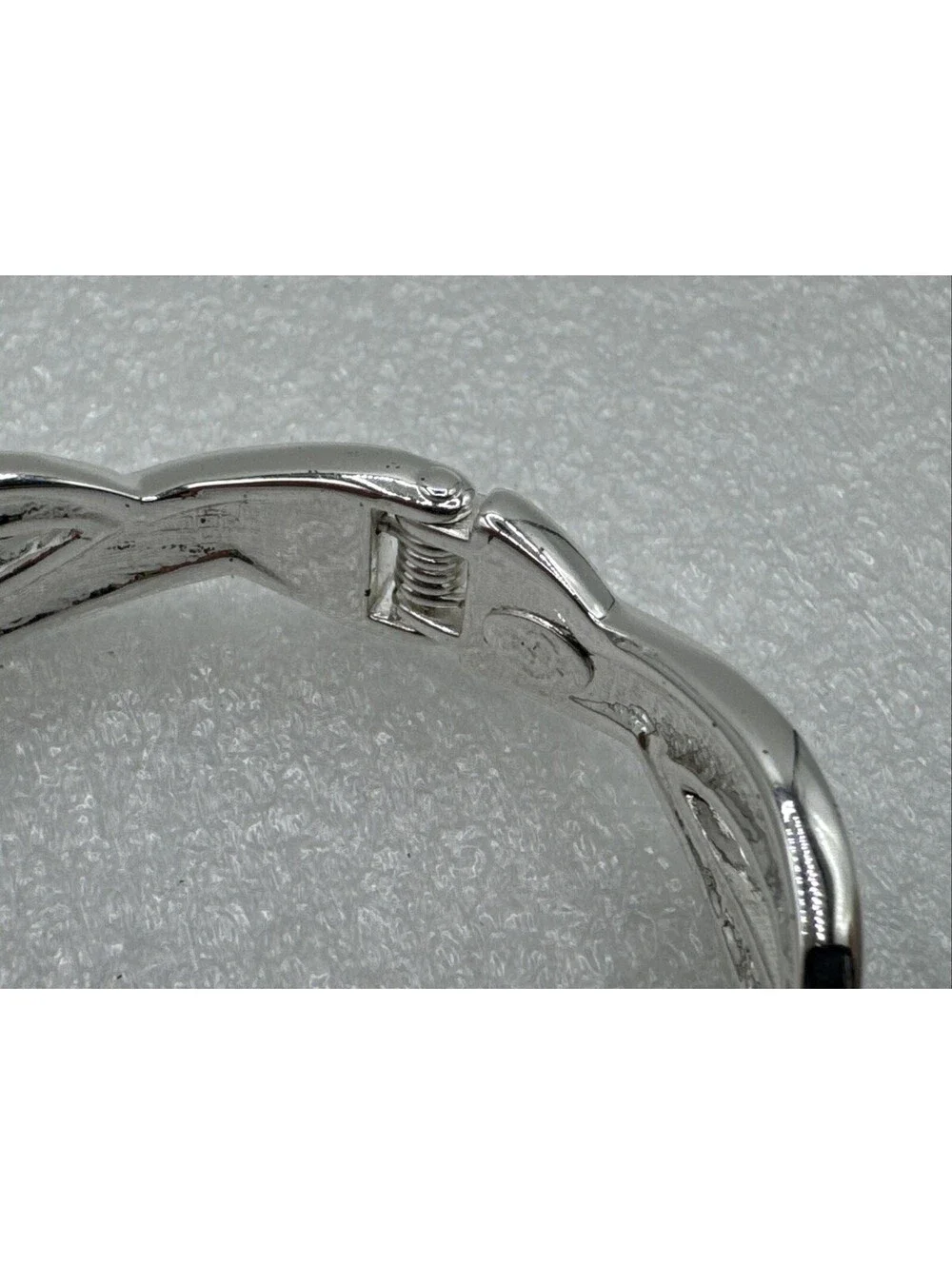 PREMIER DESIGNS Clamper Bracelet Yellow Rhinestones Twist Silver Tone Oval